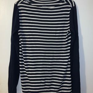 Gap maternity striped navy top size large NWOT